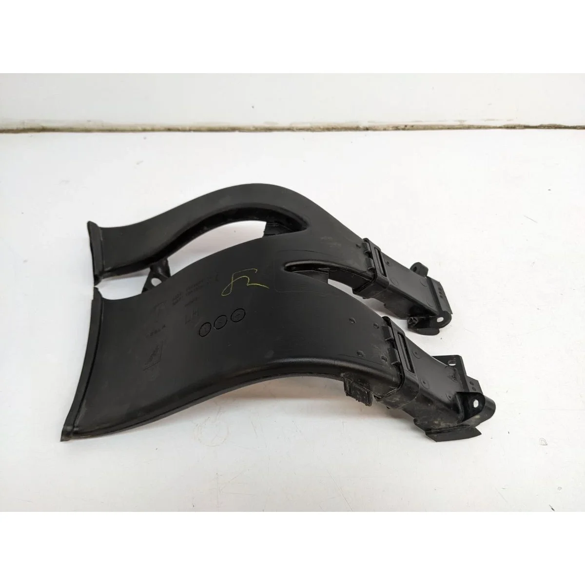 Tesla AIR DUCT FOG LIGHT Left detail 2