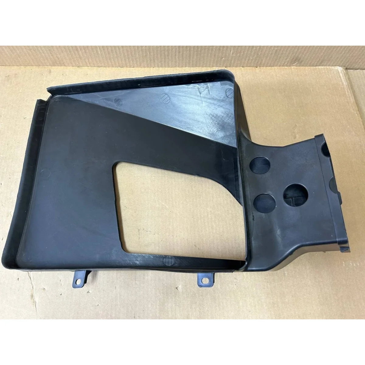 Tesla Model S fog lamp grille vent Left detail 2