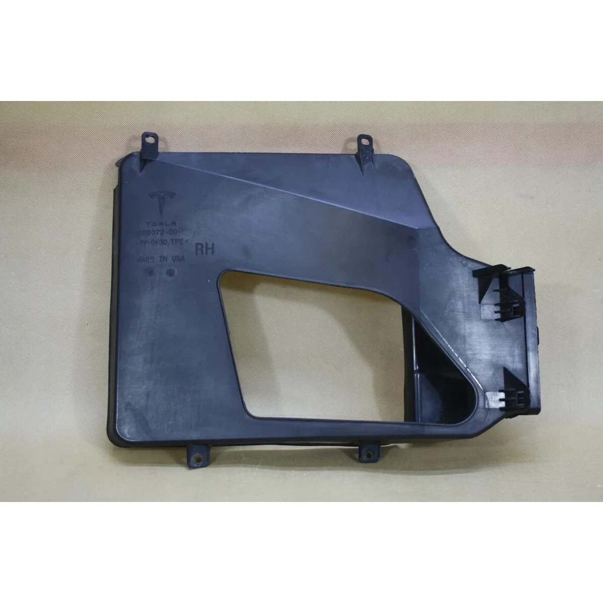 Tesla Model S fog lamp grille vent Right detail 1