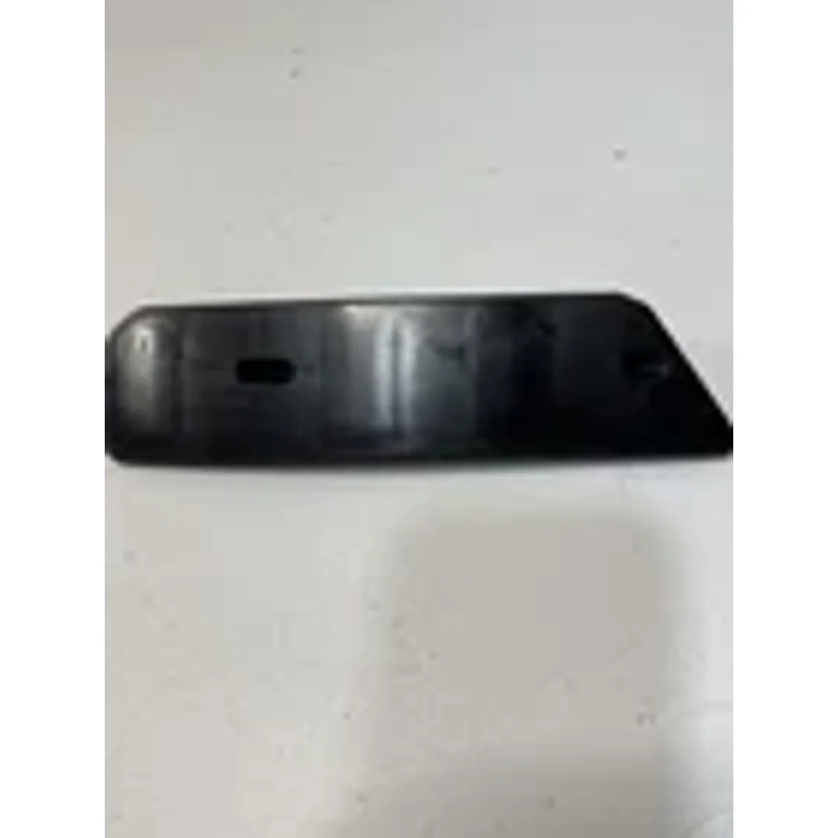 Tesla Model S headlamp downside supporter Left detail 2