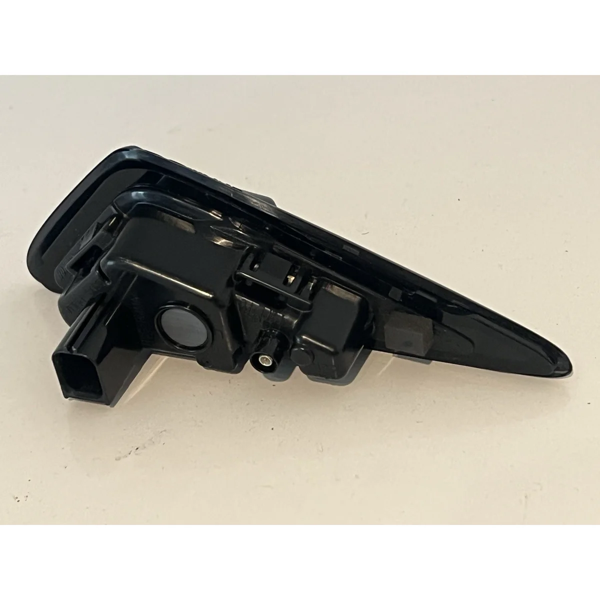 Tesla Fender Turn Signal Marker Camera Left detail 2