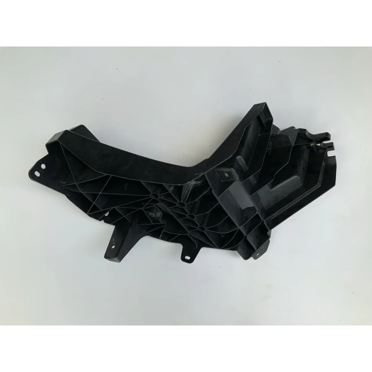 Tesla Model XHeadlightBracket Right detail 3