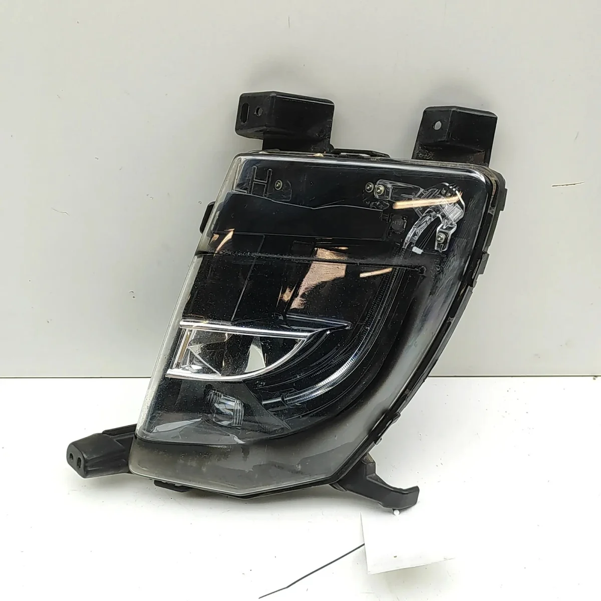 Tesla Model S Fog Lamp (upgrade+Asia and Europe version) front Left detail 1