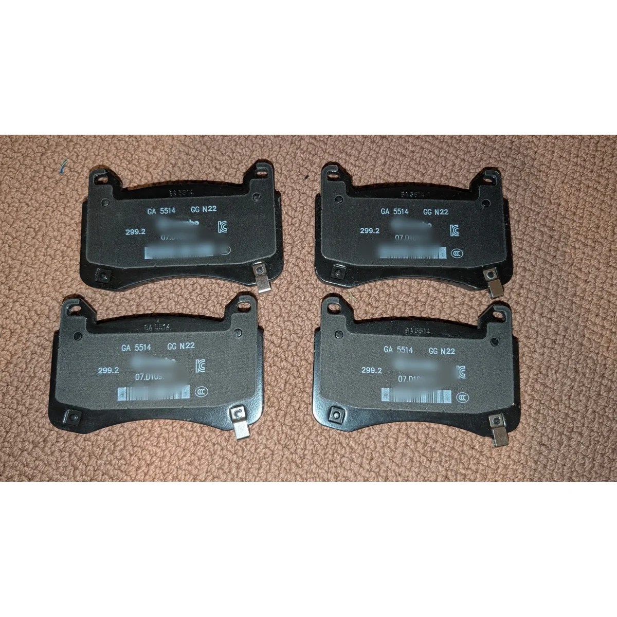 Tesla Model Y Front brake pads detail 3