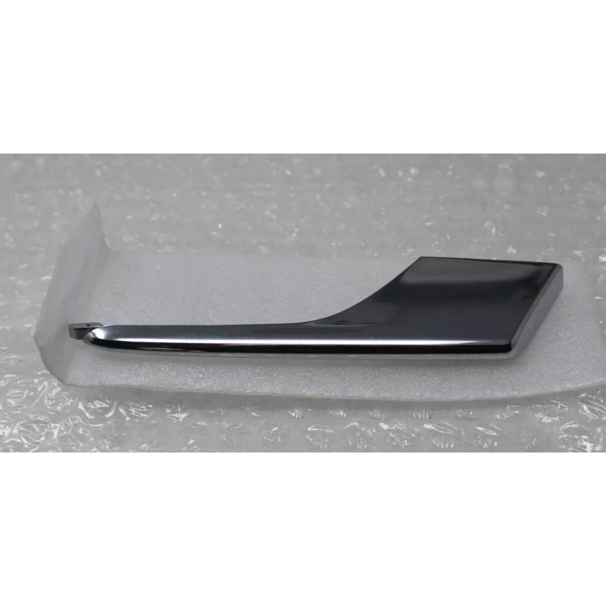 Tesla Model X Fog lamp decorative strip (Lower) Right