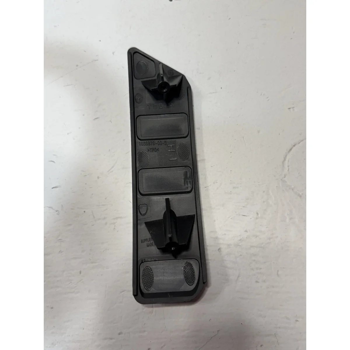 Tesla Model S headlamp downside supporter Left