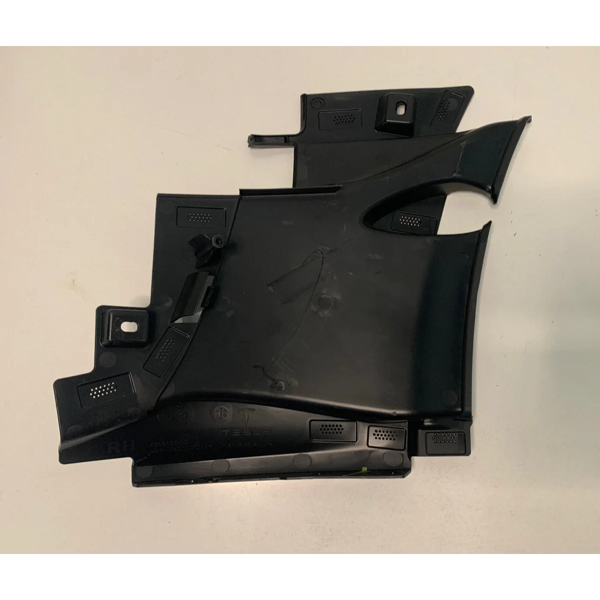 Tesla22Model X Front Fog LightBracket Right