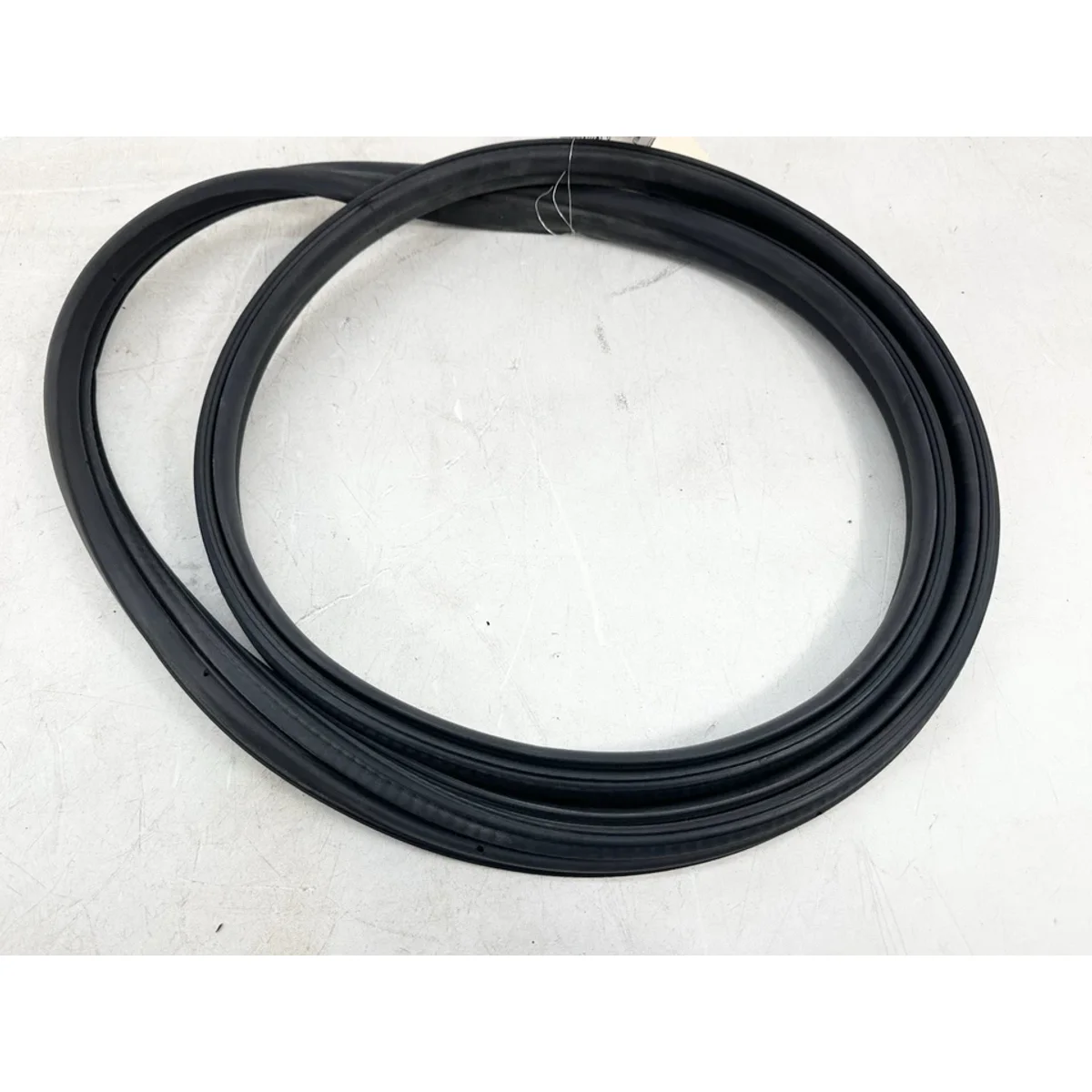 Tesla Model 3 model 3 trunk sealing strip tail cover strip (body mounted)