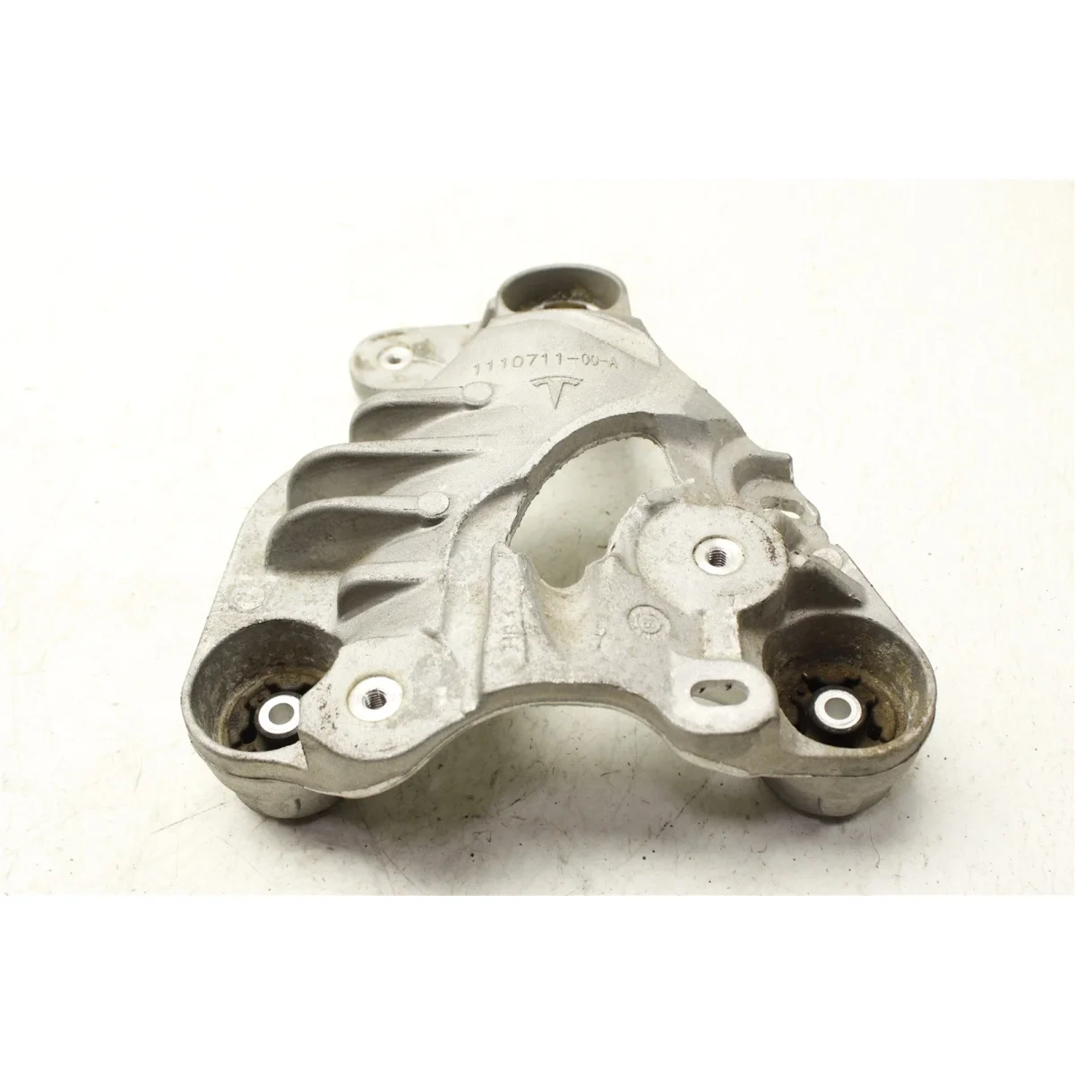 Tesla Model 3 3 car cold air pump bracket