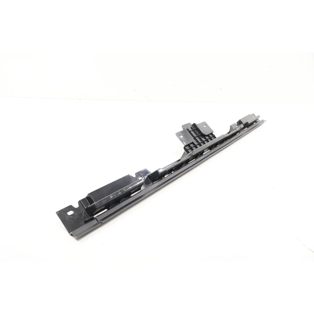 Tesla Rear BumperCenterBracket