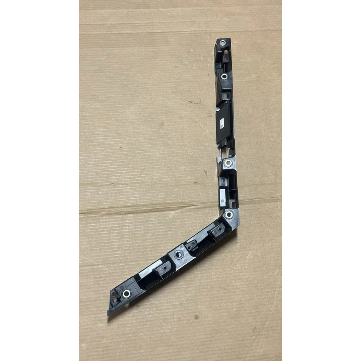 Tesla FrontBracketL