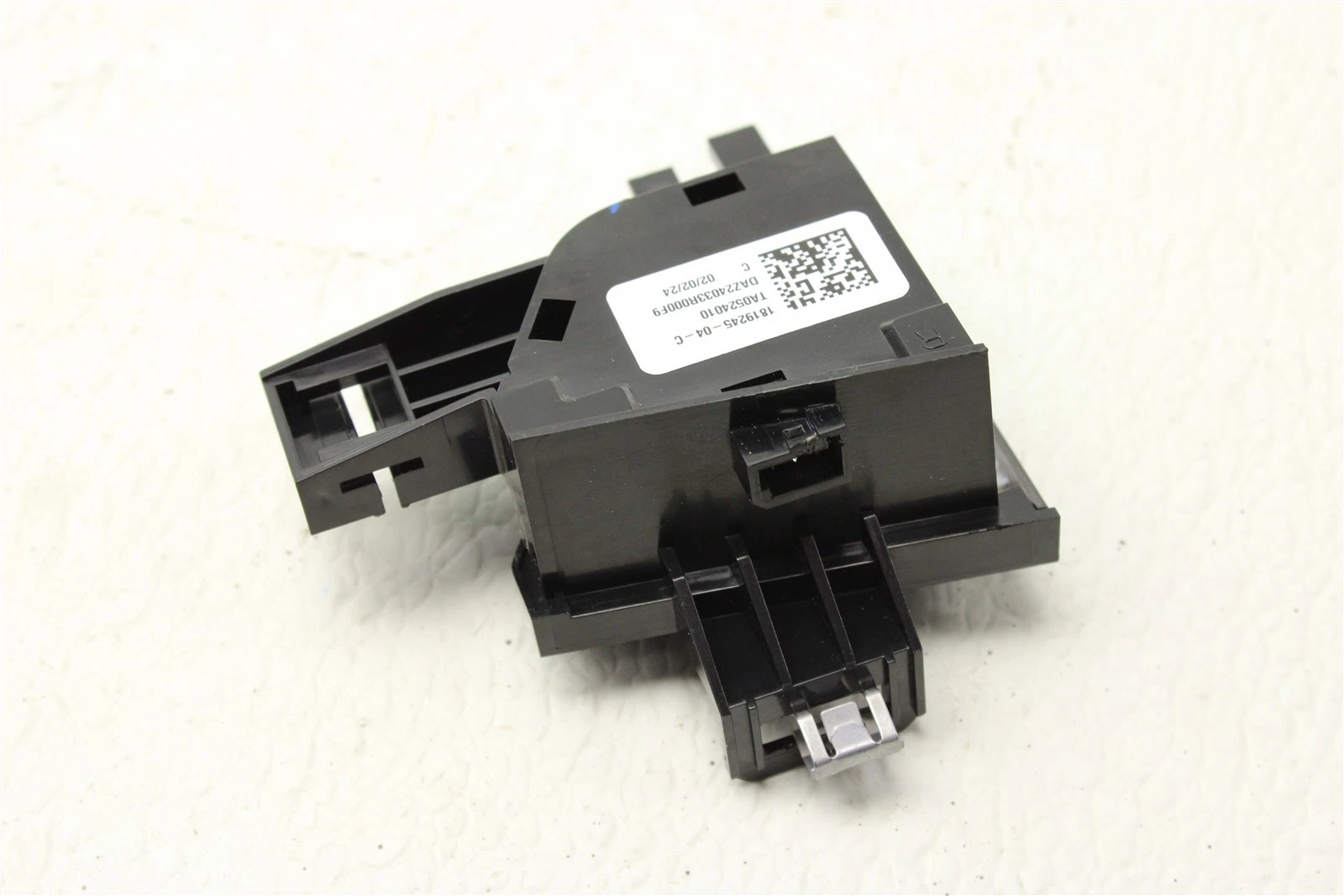 ELECTRIC DOOR RELEASE SWITCH - RIGHT HAND